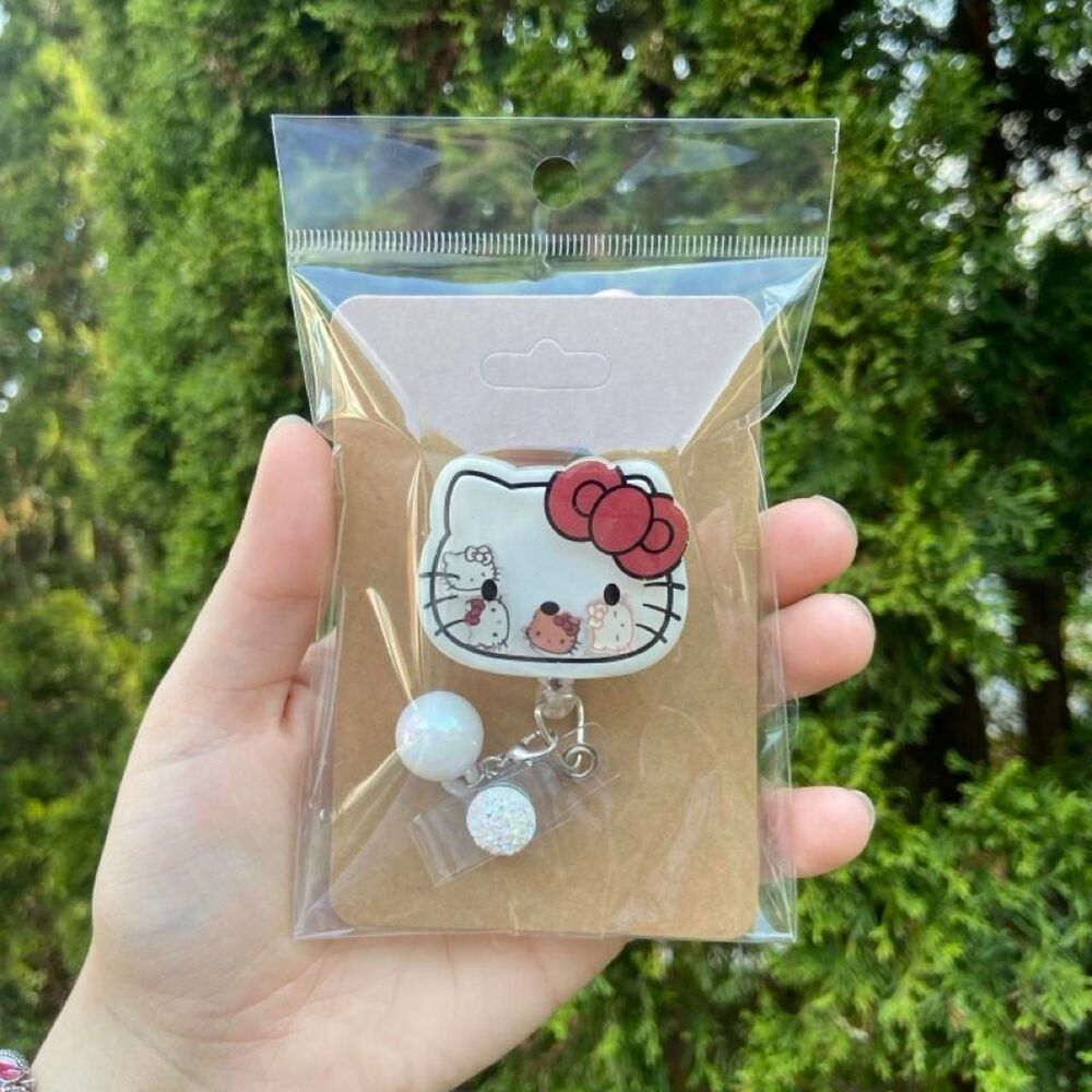 Hello Kitty Shaker Badge Reel